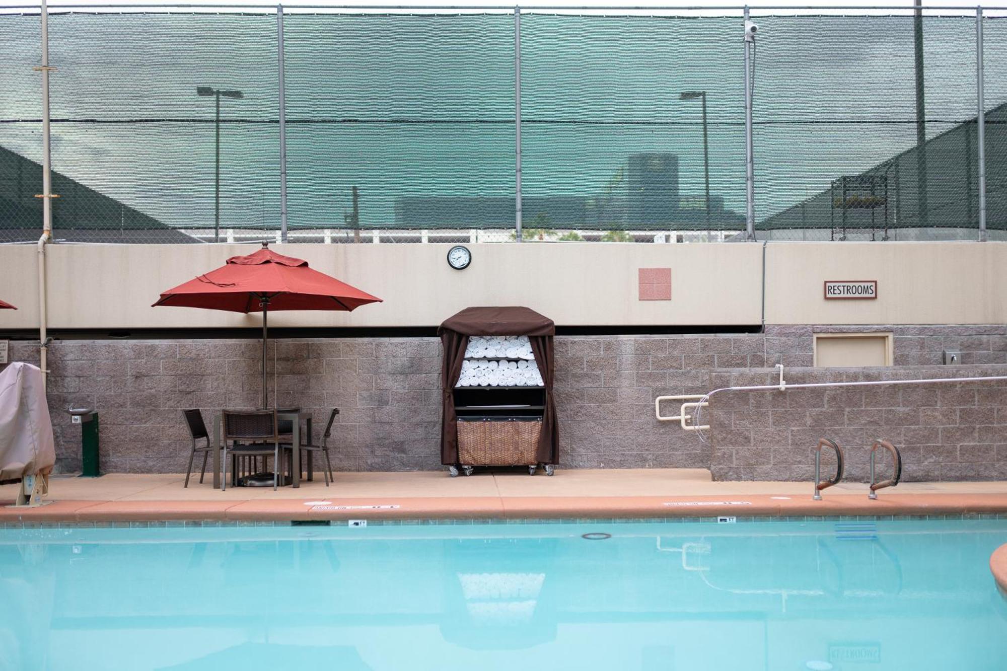 The Carriage House Hotel Las Vegas Exterior photo